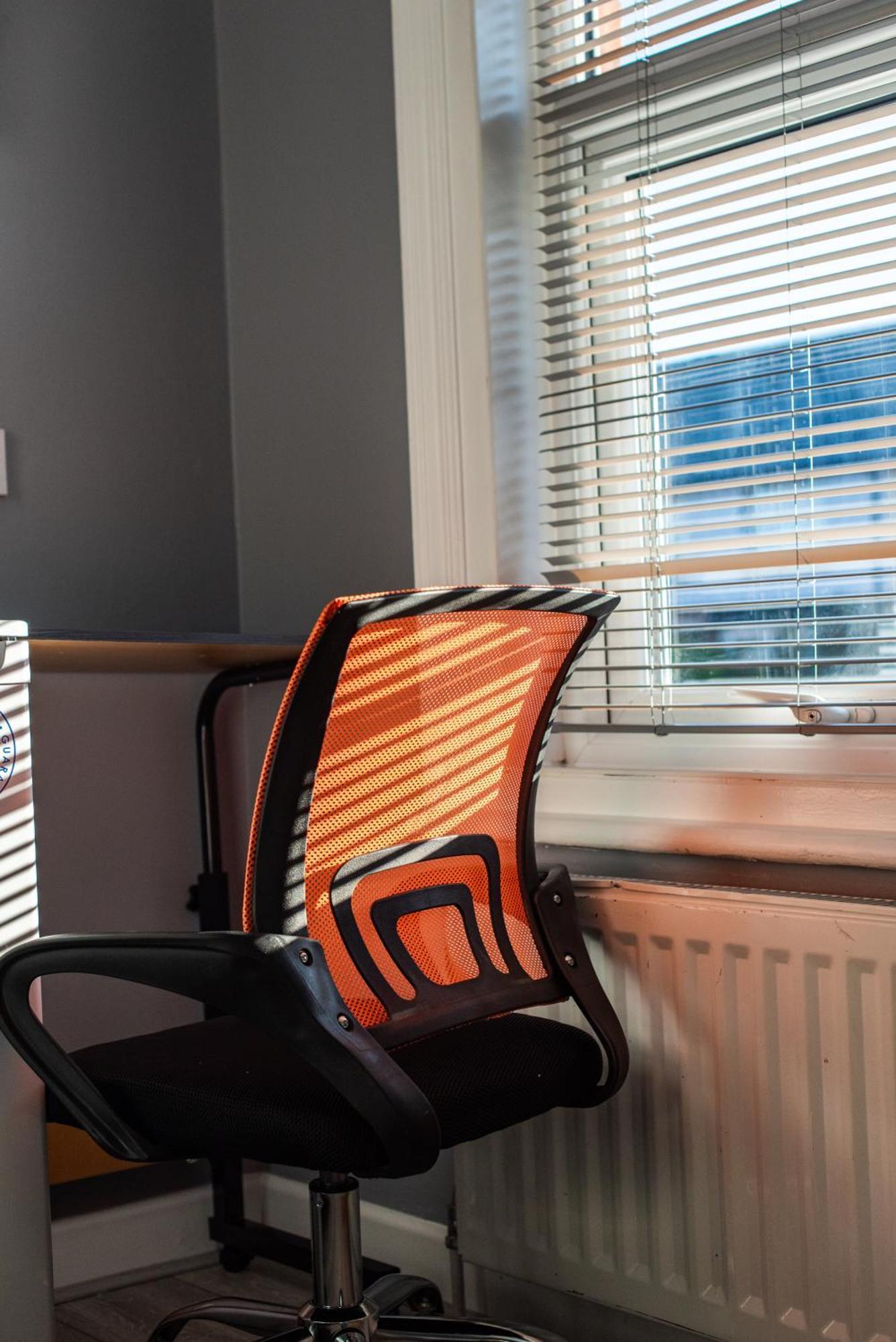 Heart Of Maidstone - Premium Double Rooms With Free Wi-Fi Exterior photo