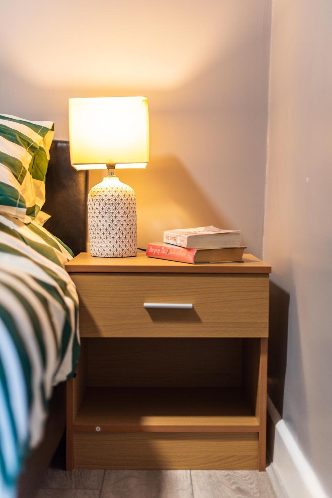 Heart Of Maidstone - Premium Double Rooms With Free Wi-Fi Exterior photo